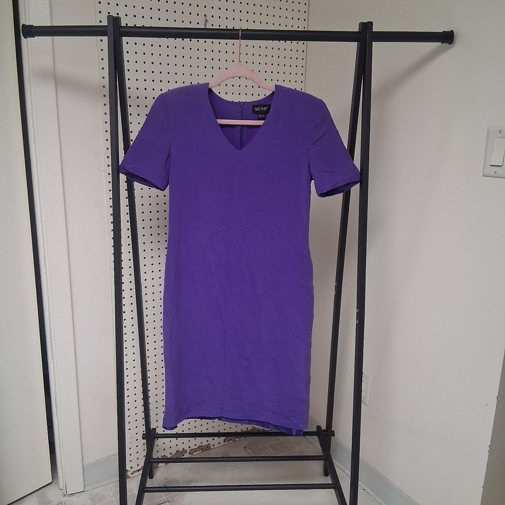 Vintage 80s SHOMI 100% Silk‎ Purple Dress 6 Short Sleeve V Neck Minimalist Chic